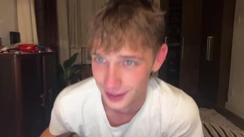 Snapshot of mason_gallagher chatting on 09/30/25, 10:26 Mason online show from 09/30/25, 10:26