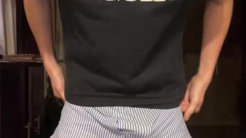 Snapshot of mason_gallagher chatting on 11/14/25, 01:37 Mason online show from 11/14/25, 01:37