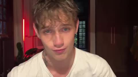 Snapshot of mason_gallagher chatting on 11/16/25, 09:20 Mason online show from 11/16/25, 09:20