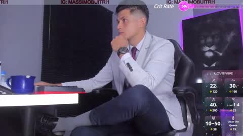 Snapshot of massimo_g chatting on 01/18/25, 11:55 I am Massimo online show from 01/18/25, 11:55