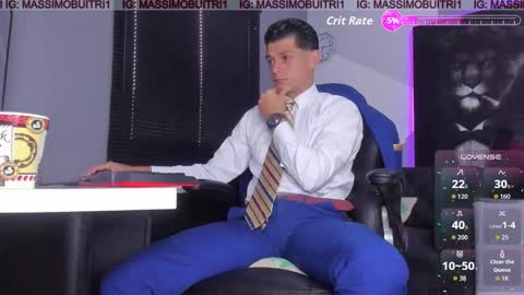 Snapshot of massimo_g chatting on 10/28/25, 06:32 I am Massimo online show from 10/28/25, 06:32