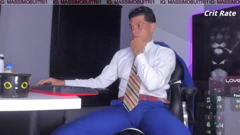 Snapshot of massimo_g chatting on 11/17/25, 11:54 I am Massimo online show from 11/17/25, 11:54