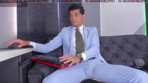 I am Massimo online show from 07/10/26, 12:19