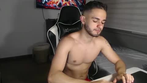 massimo online show from 12/23/25, 02:53