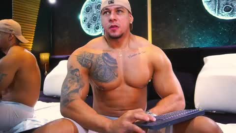 massimowalton2 online show from 09/25/25, 02:43