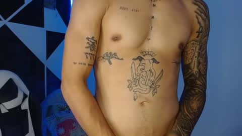 Snapshot of master_black777 chatting on 09/13/25, 04:23 master_black777 online show from 09/13/25, 04:23