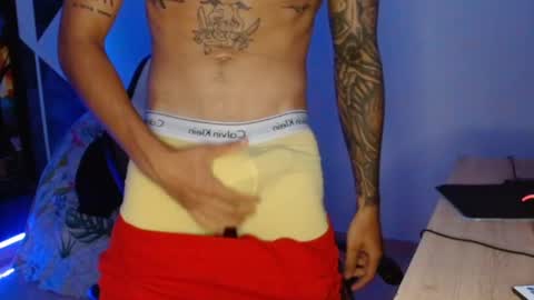 Snapshot of master_black777 chatting on 11/24/25, 04:51 master_black777 online show from 11/24/25, 04:51