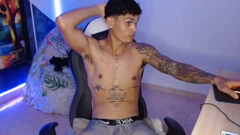 Snapshot of master_black777 chatting on 11/26/25, 04:19 master_black777 online show from 11/26/25, 04:19