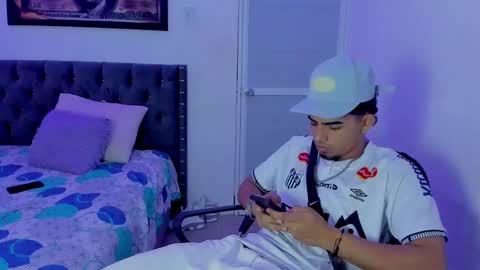 master_boy28 online show from 03/10/25, 12:40