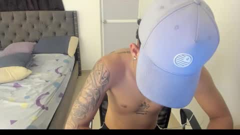 master_boy28 online show from 10/14/25, 02:45