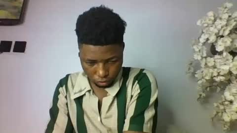 Snapshot of master_kael chatting on 12/16/25, 10:37 Master Kael online show from 12/16/25, 10:37