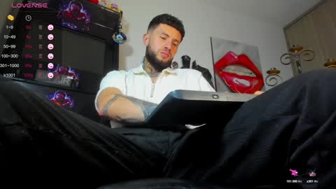 Snapshot of master_steven_01 chatting on 12/21/24, 11:13 steven online show from 12/21/24, 11:13