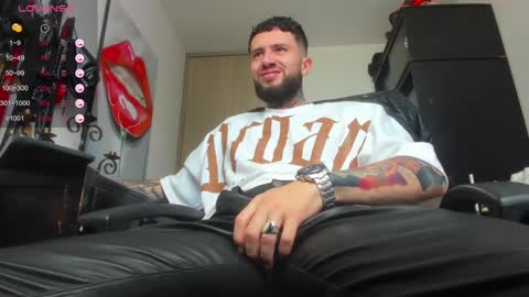 Snapshot of master_steven_01 chatting on 01/03/25, 04:59 steven online show from 01/03/25, 04:59