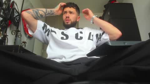 Snapshot of master_steven_01 chatting on 01/06/25, 03:40 steven online show from 01/06/25, 03:40