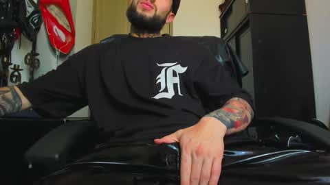 Snapshot of master_steven_01 chatting on 01/15/25, 09:51 steven online show from 01/15/25, 09:51