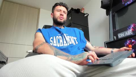 Snapshot of master_steven_01 chatting on 03/10/25, 09:07 steven online show from 03/10/25, 09:07