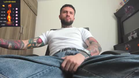 Snapshot of master_steven_01 chatting on 02/09/26, 05:06 steven online show from 02/09/26, 05:06