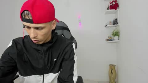 Snapshot of masteralda09 chatting on 11/30/25, 04:00 Alpha junior online show from 11/30/25, 04:00