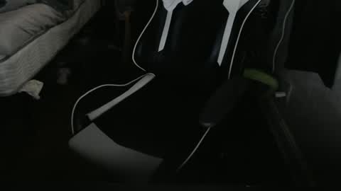 Snapshot of masterbatemike1 chatting on 01/12/25, 04:40 MasterbateMike online show from 01/12/25, 04:40