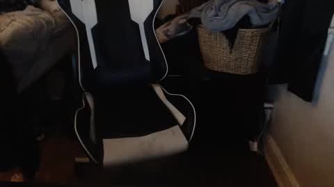 Snapshot of masterbatemike1 chatting on 09/28/25, 06:19 MasterbateMike online show from 09/28/25, 06:19