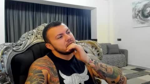 Snapshot of masterdevil11 chatting on 11/06/25, 10:10 Jocker online show from 11/06/25, 10:10