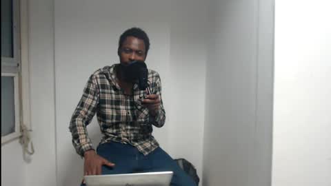 Snapshot of masterdomfuck chatting on 02/04/25, 01:45 Masterdomfuck online show from 02/04/25, 01:45