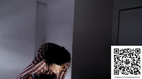 Snapshot of masterdomfuck chatting on 11/26/25, 10:33 Masterdomfuck online show from 11/26/25, 10:33