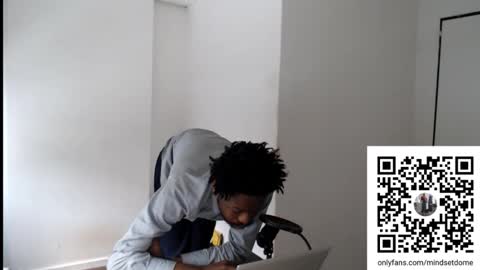 Snapshot of masterdomfuck chatting on 12/15/25, 01:04 Masterdomfuck online show from 12/15/25, 01:04