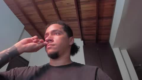 Snapshot of masterjuanc chatting on 03/10/25, 12:18 Juan Independent Model online show from 03/10/25, 12:18