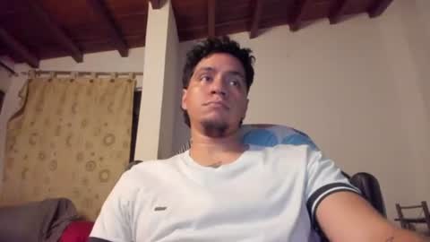Snapshot of masterjuanc chatting on 06/26/26, 01:43 Juan Independent Model online show from 06/26/26, 01:43