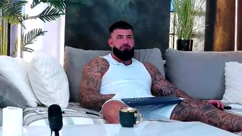 Snapshot of masterkingofmuscle chatting on 09/09/25, 07:08 masterkingofmuscle online show from 09/09/25, 07:08