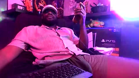 Snapshot of mastermarvel22 chatting on 02/19/26, 07:54 BlackMarvel online show from 02/19/26, 07:54