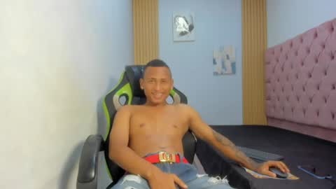 mastermorenohot23 online show from 05/01/26, 04:06
