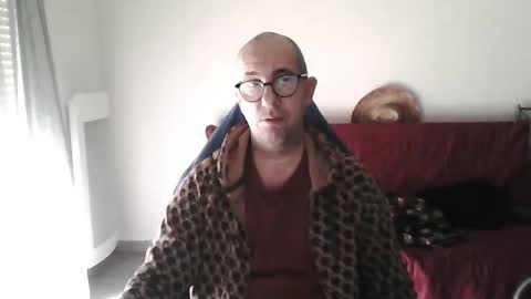 mat11efou online show from 12/16/25, 12:21