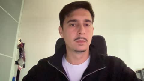 Snapshot of matahavi chatting on 02/10/25, 03:21 Aaron online show from 02/10/25, 03:21