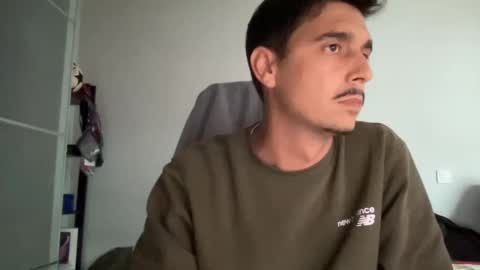 Snapshot of matahavi chatting on 03/11/25, 04:40 Aaron online show from 03/11/25, 04:40