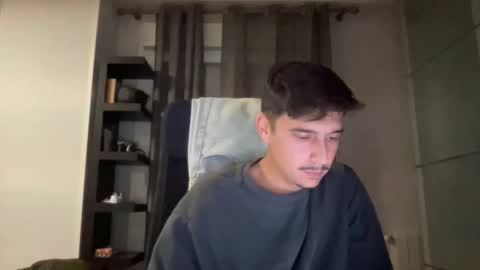 Snapshot of matahavi chatting on 11/06/25, 05:25 Aaron online show from 11/06/25, 05:25