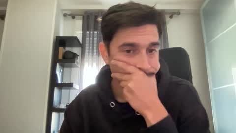 Snapshot of matahavi chatting on 11/22/25, 10:58 Aaron online show from 11/22/25, 10:58