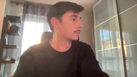 Snapshot of matahavi chatting on 11/25/25, 04:18 Aaron online show from 11/25/25, 04:18