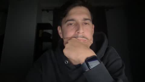 Snapshot of matahavi chatting on 12/18/25, 05:19 Aaron online show from 12/18/25, 05:19