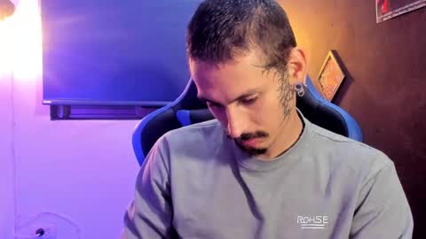 Snapshot of mateo60_ chatting on 02/28/25, 11:23 Mateo online show from 02/28/25, 11:23