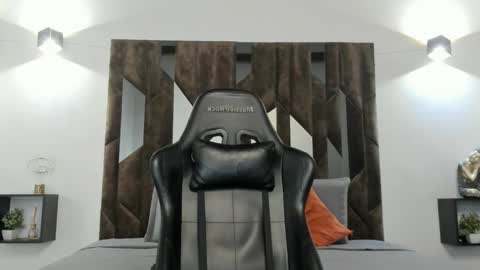 mateo_dilucajs1 online show from 11/27/25, 10:06