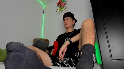 mateo_escobar online show from 01/18/26, 05:11