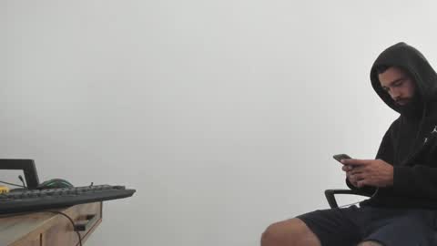 Snapshot of matheusbeard2 chatting on 12/10/24, 04:17 Matheus online show from 12/10/24, 04:17