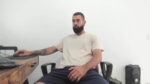 Snapshot of matheusbeard2 chatting on 12/11/24, 02:11 Matheus online show from 12/11/24, 02:11