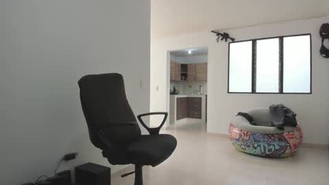 Snapshot of matheusbeard2 chatting on 12/18/24, 01:45 Matheus online show from 12/18/24, 01:45