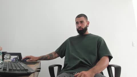 Snapshot of matheusbeard2 chatting on 01/03/25, 03:44 Matheus online show from 01/03/25, 03:44