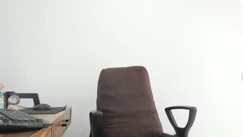 Snapshot of matheusbeard2 chatting on 01/09/25, 06:57 Matheus online show from 01/09/25, 06:57