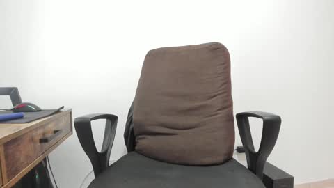 Snapshot of matheusbeard2 chatting on 01/11/25, 10:29 Matheus online show from 01/11/25, 10:29