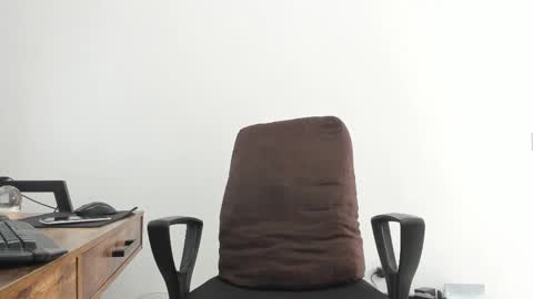 Snapshot of matheusbeard2 chatting on 02/10/25, 05:19 Matheus online show from 02/10/25, 05:19